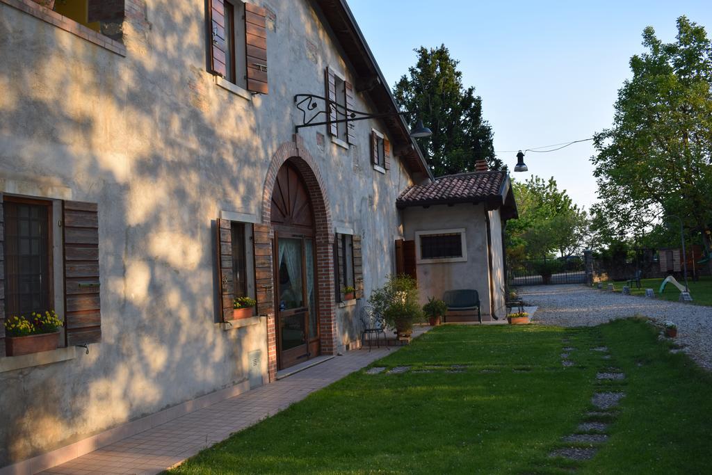 Hotel Agriturismo Fior Di Pesco Sommacampagna Exterior foto