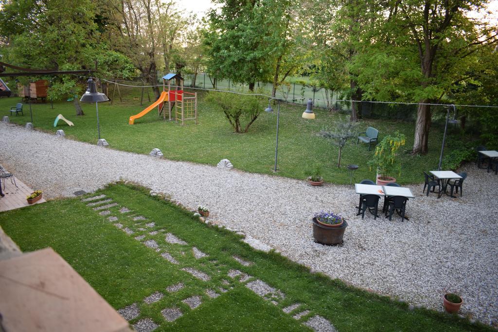 Hotel Agriturismo Fior Di Pesco Sommacampagna Exterior foto