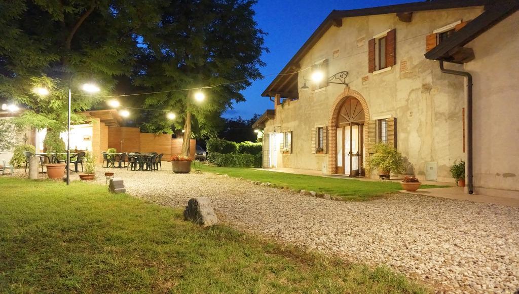 Hotel Agriturismo Fior Di Pesco Sommacampagna Exterior foto