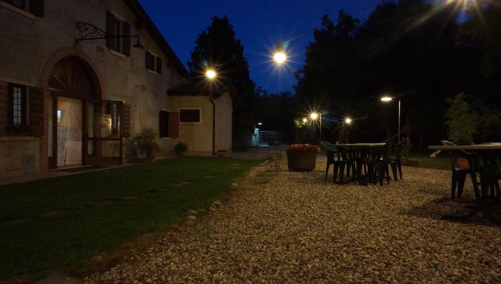 Hotel Agriturismo Fior Di Pesco Sommacampagna Exterior foto